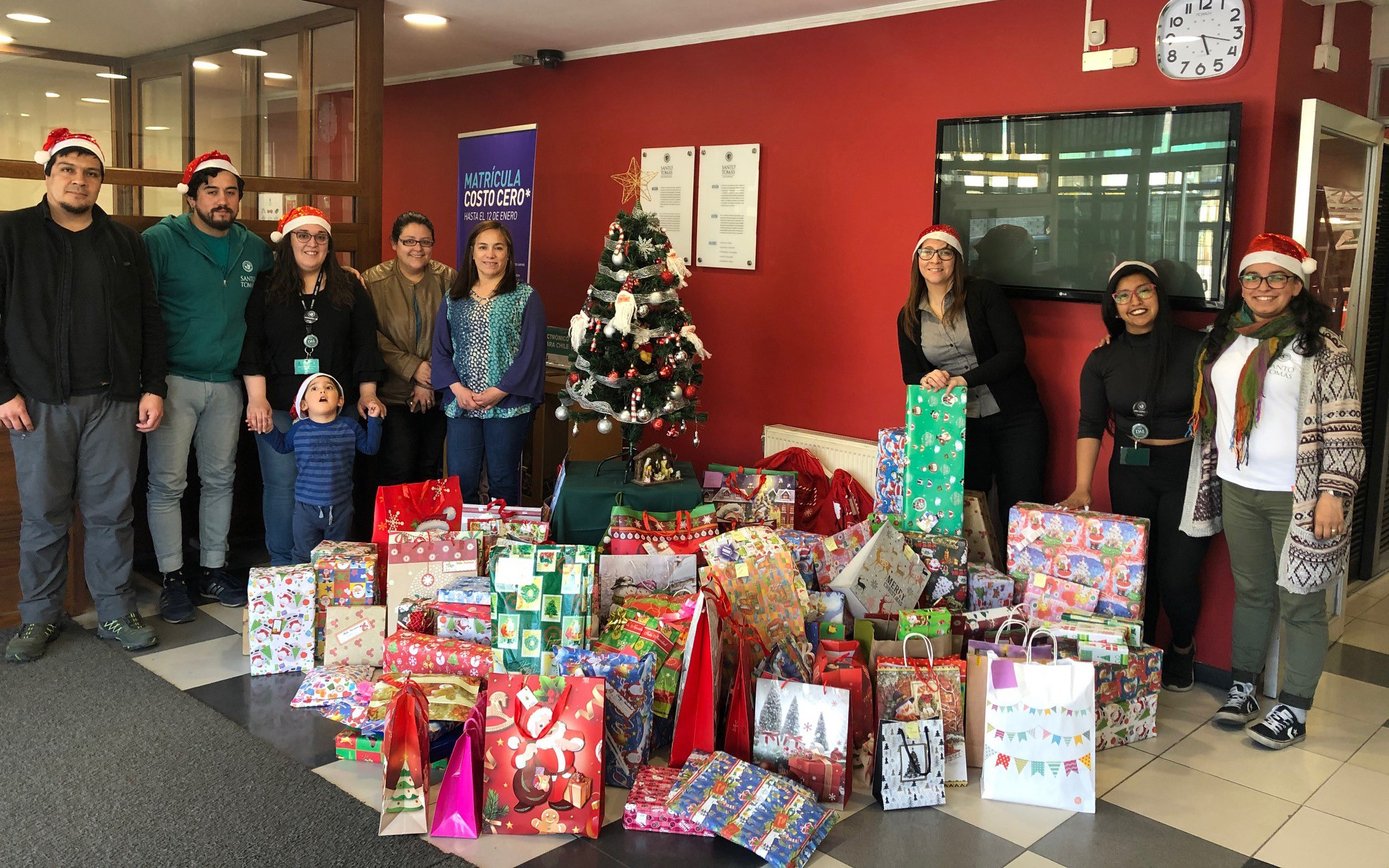Campaña navideña benefició a niños y jóvenes de Fundación Esperanza