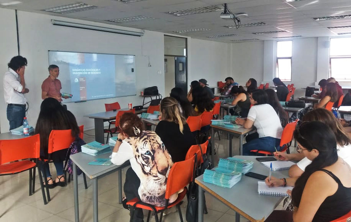 Psicología participa en escuela para formar monitores de salud mental