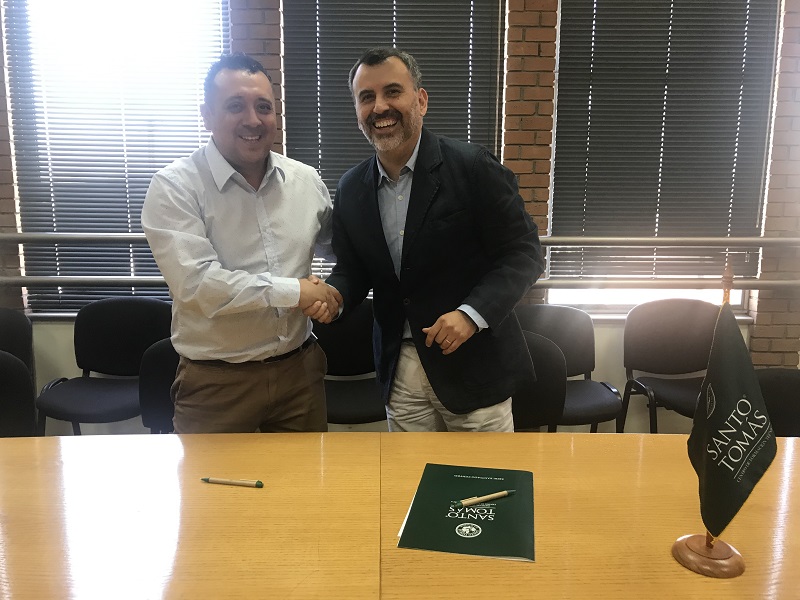 Santo Tomás y Centro Educacional Manuel Plaza Reyes firman acuerdo de articulación de estudios