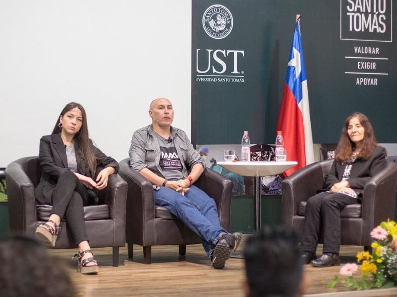Conversatorio de medios reveló los nuevos desafíos para comunicadores tras el estallido social