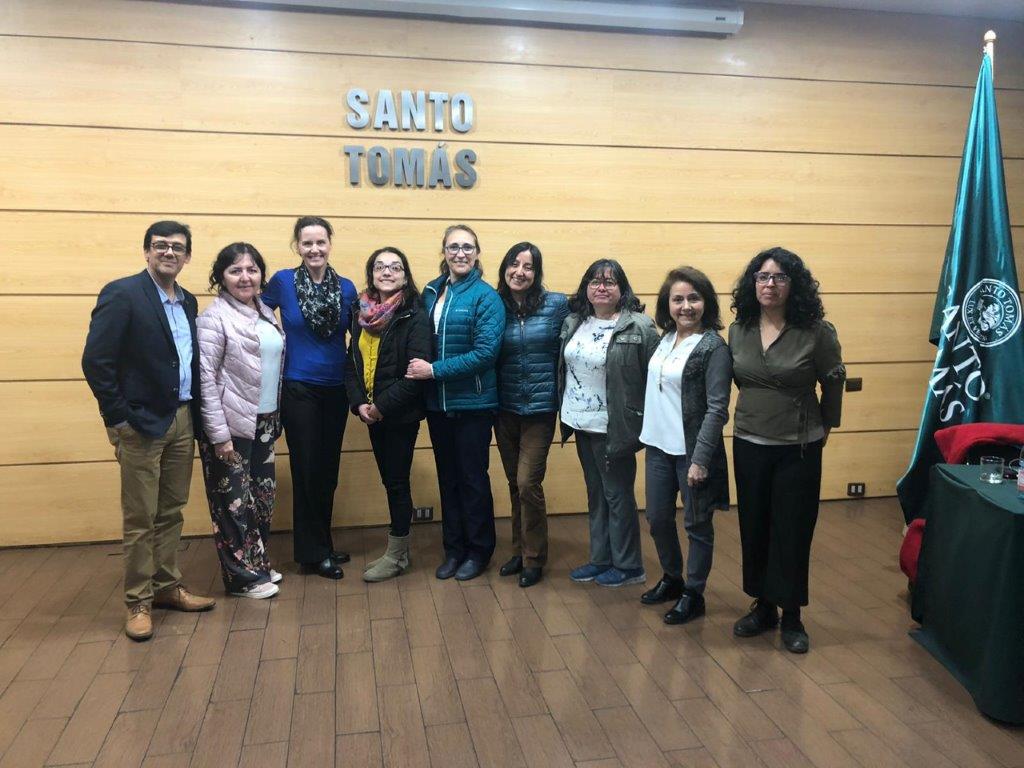 Destacada enfermera y académica Kristina Leyden visita Universidad Santo Tomás para establecer lazos de cooperación