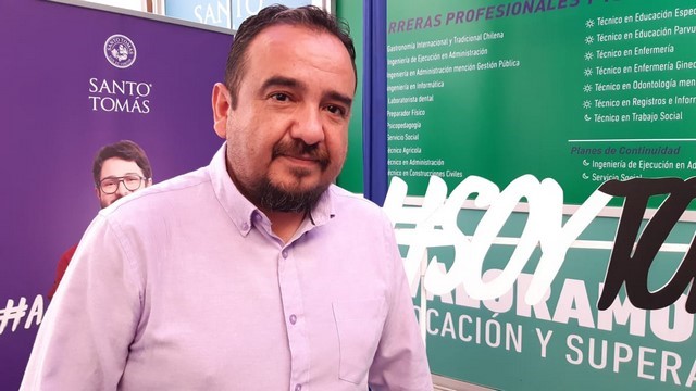 Docentes y estudiante de la sede Chillán analizan sistema de pensiones en Chile