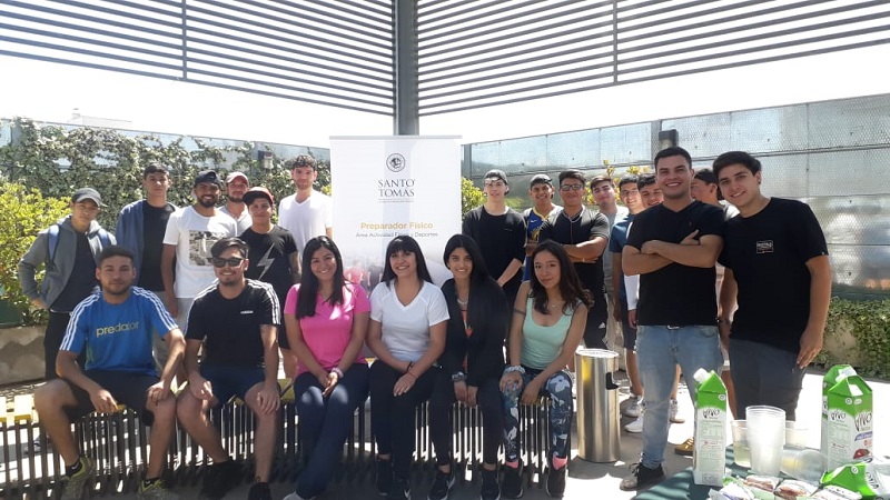Carrera de Preparador Físico realizó actividad de fidelización con nuevos tomasinos