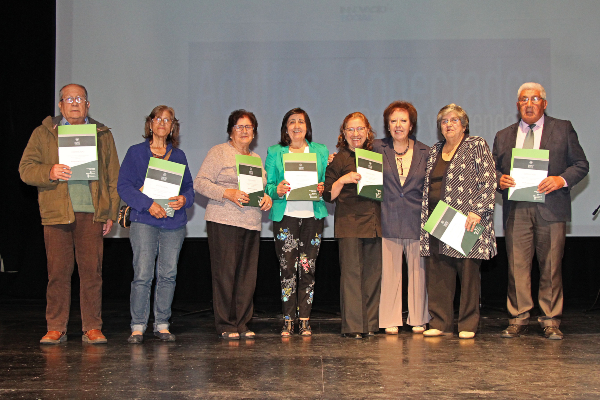 Proyecto Prende y Aprende certificó a 110 adultos mayores en digitalización
