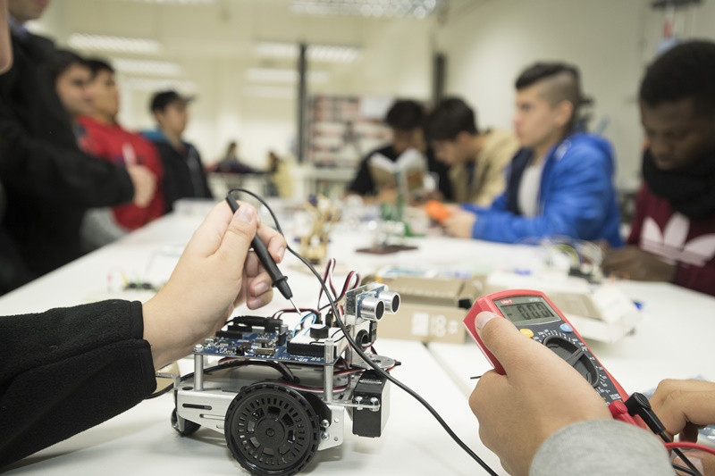 Ingenierías se posicionan como las carreras con mayor empleabilidad e ingresos