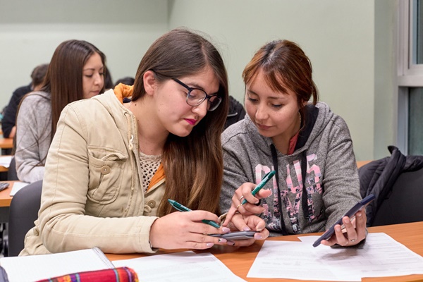 Universidad Santo Tomás extiende becas PSU a alumnos con puntaje 2018
