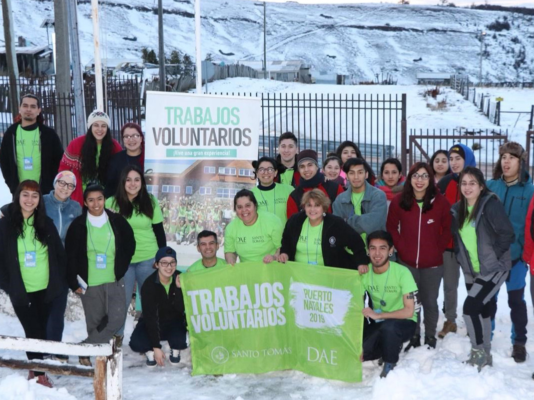 Jóvenes magallánicos realizan trabajos solidarios en la Provincia de Última Esperanza