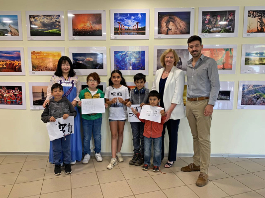 Instituto Confucio UST inauguró muestra fotográfica