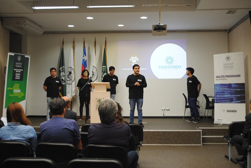 Estudiantes entregan asesoría informática a empresas ovallinas