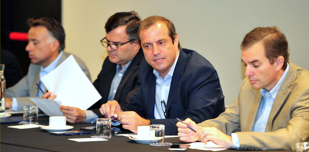 Rector nacional del IP-CFT Santo Tomás fue reelecto como presidente de Vertebral