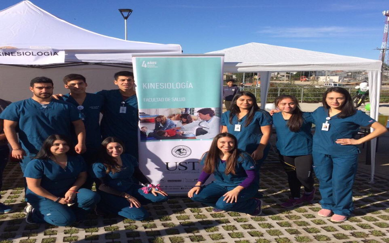 Carrera de kinesiología UST Los Ángeles apoya el entrenamiento de triatletas angelinos