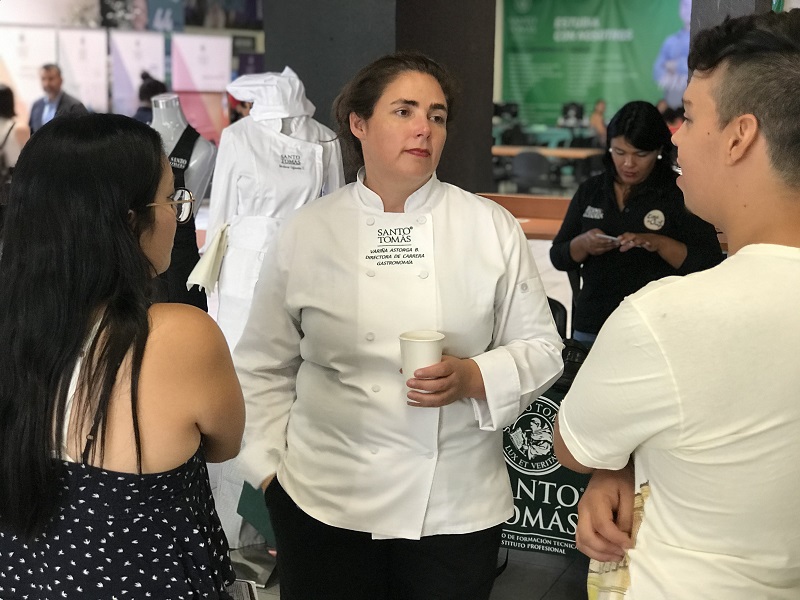 Gastronomía Internacional y Tradicional Chilena realiza charla para alumnos nuevos
