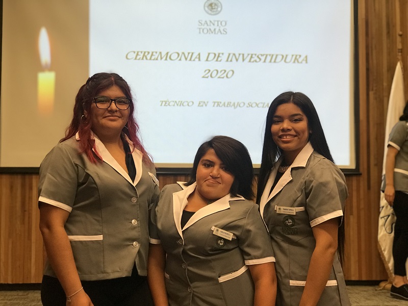 Alumnos de Técnico en Trabajo Social reciben investidura