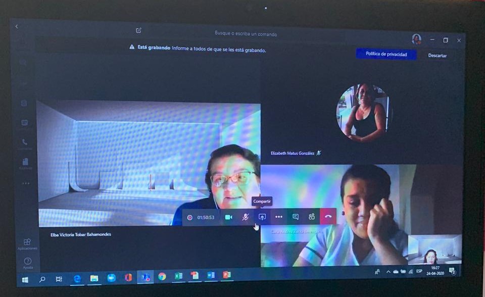Estudiante defiende examen de grado de manera virtual
