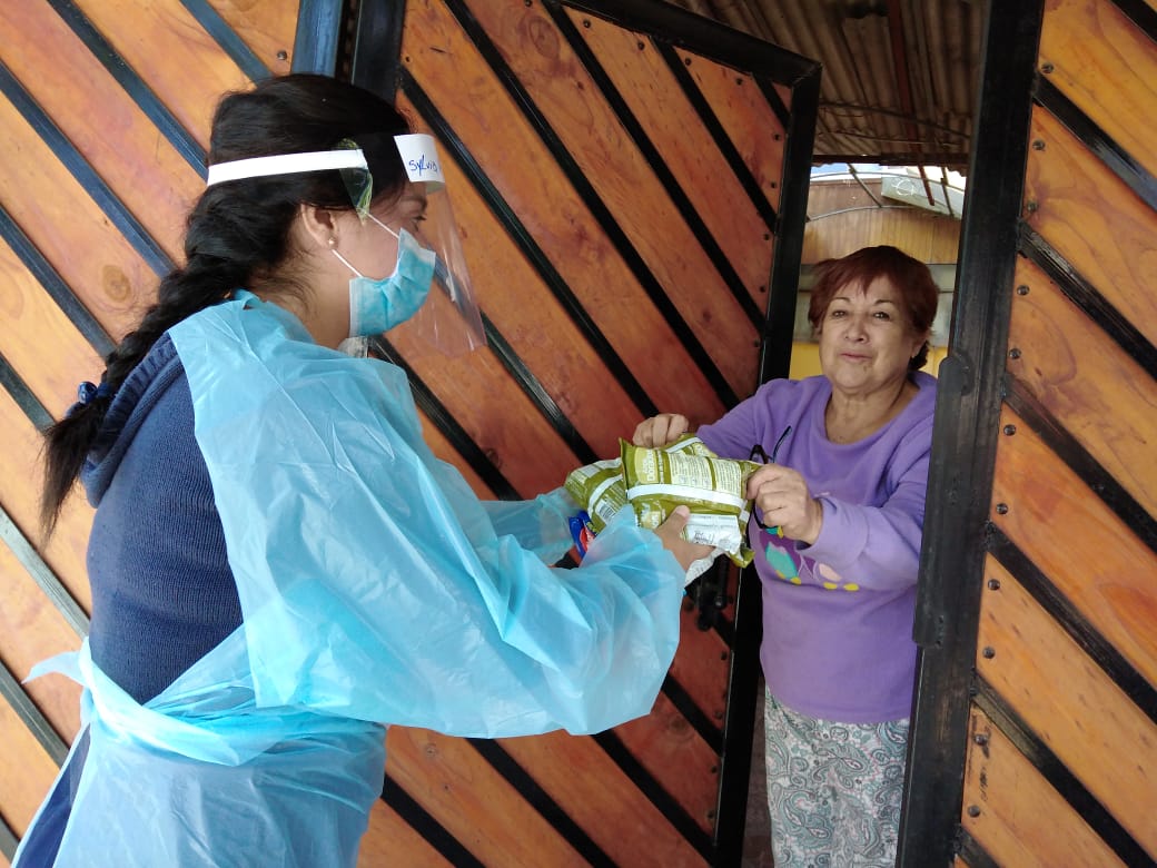 Internas de Enfermería colaboran en campaña de vacunación contra la Influenza en Cesfam Andes de Quinta Normal