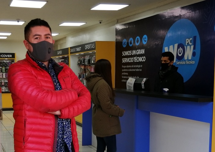 Partió comprando tres fundas para notebooks y hoy es un prominente empresario en Linares