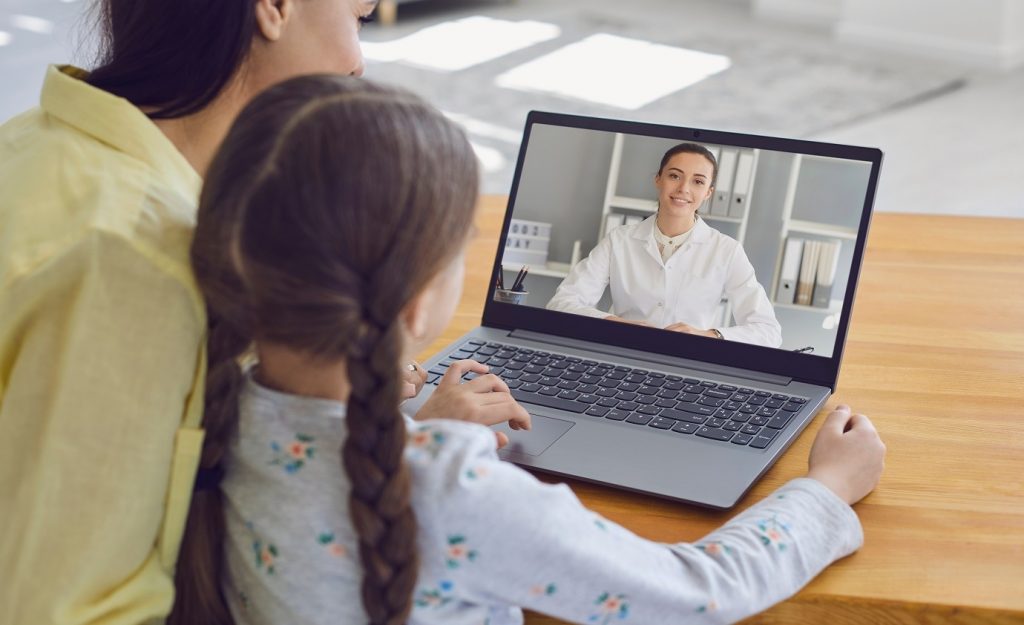 Escuela de Nutrición y Dietética realiza internados comunitarios intraescolares vía online