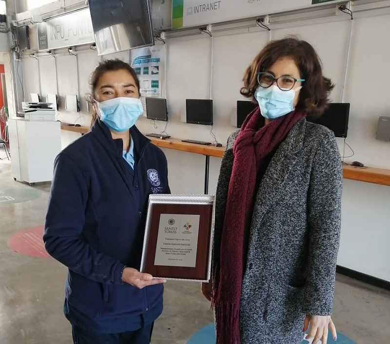 Entregan reconocimiento a Trabajadora Segura en sede Ovalle
