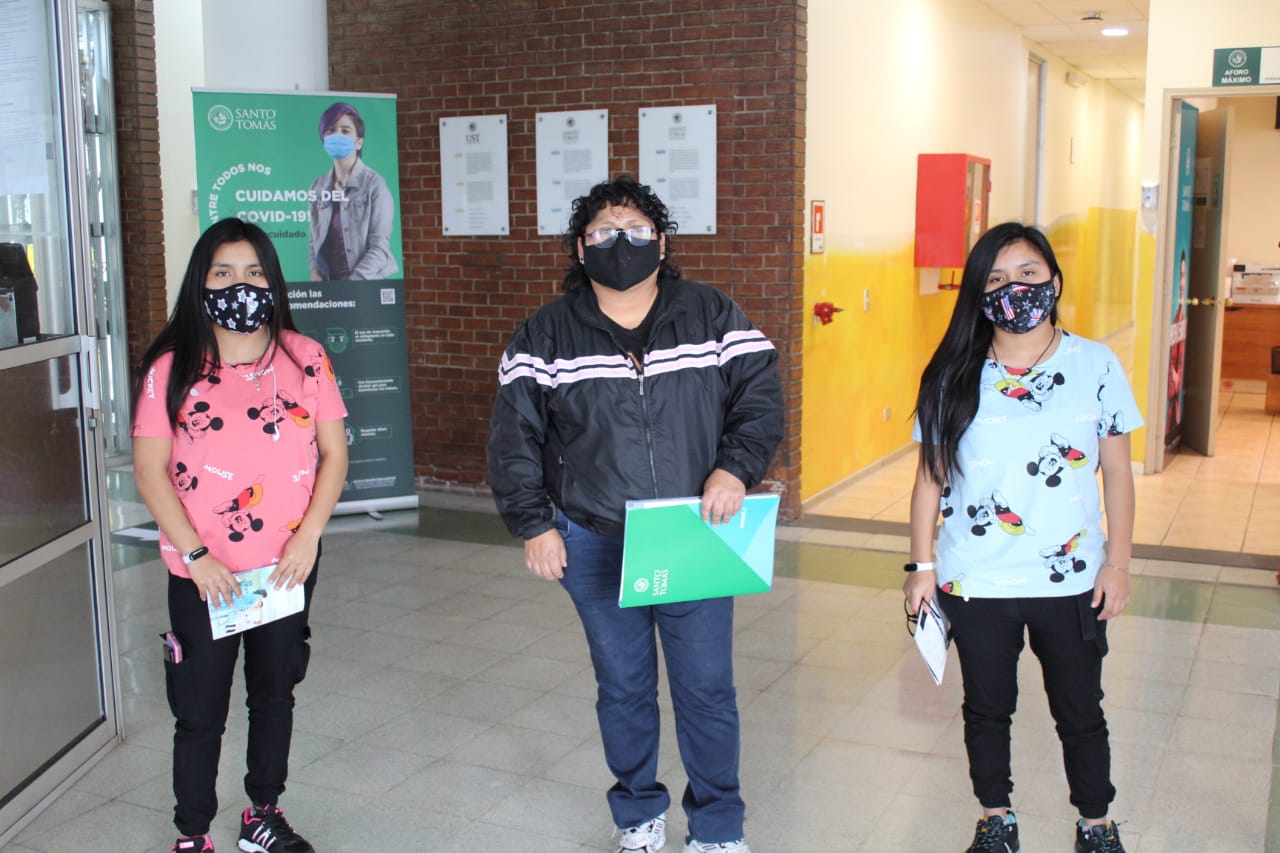 Hermanas deportistas se matriculan en el área técnica de salud del CFT Santo Tomás