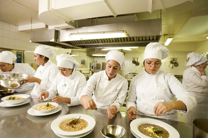 Gastronomía Internacional y Tradicional Chilena, profesionales al rescate de nuestro patrimonio culinario