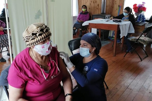 Estudiantes de Enfermería otorgan asistencia sanitaria a familias de extrema ruralidad de Purranque