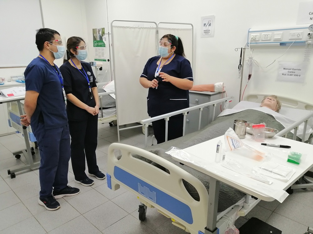 Estudiantes de Enfermería UST Osorno inician Hospital Clínico Simulado