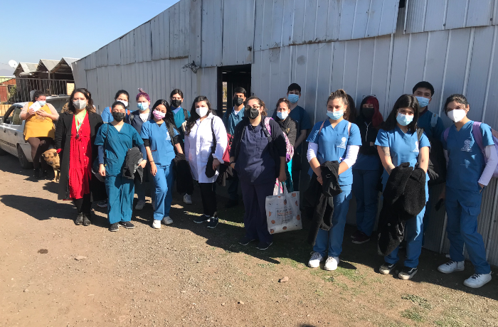 Haciendo comunidad: tomasinos realizan operativo sanitario en Til Til