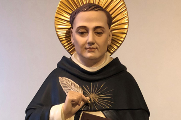 Santo Tomás rinde homenaje a su Patrono Institucional y destaca sus reflexiones sobre la vida