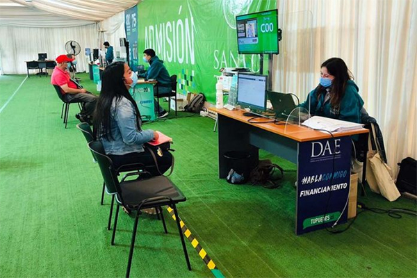 Conoce las vías de admisión para estudiar en Santo Tomás