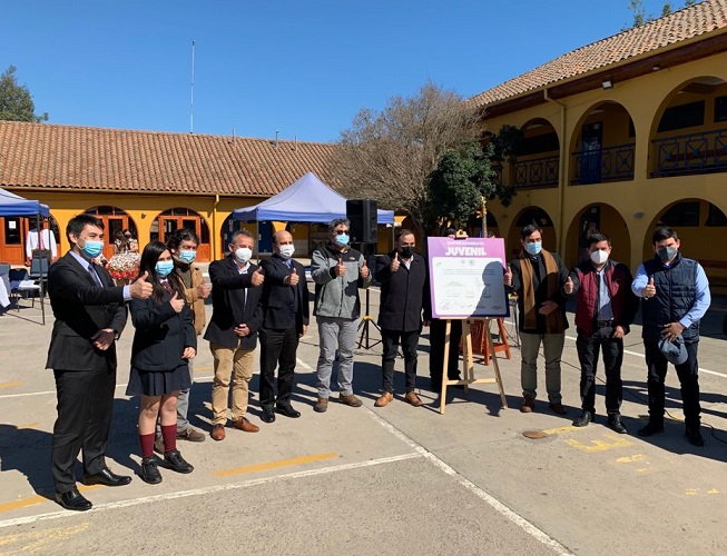 Universidad Santo Tomás Talca suscribió convenio con Municipalidad de Santa Cruz