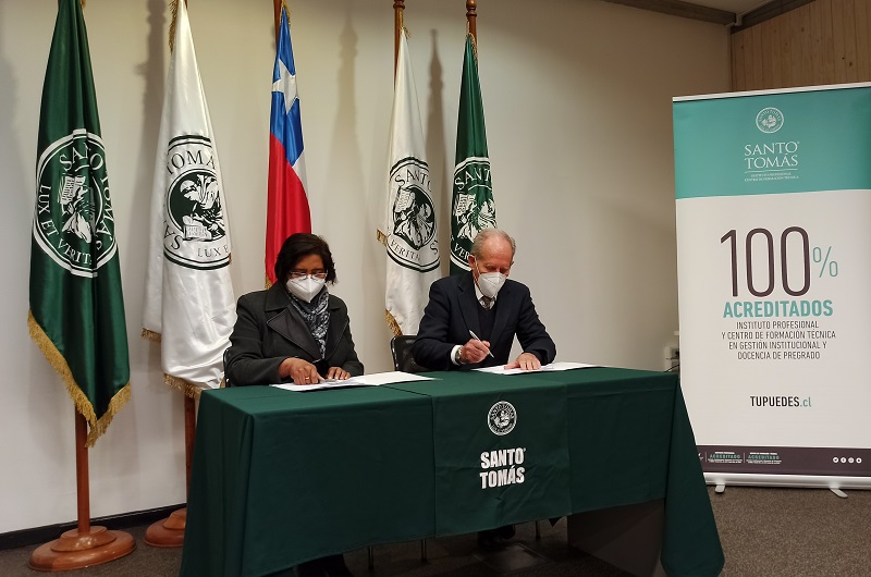 IP-CFT Santo Tomás Ovalle firma convenio con Liceo Bicentenario de Punitaqui