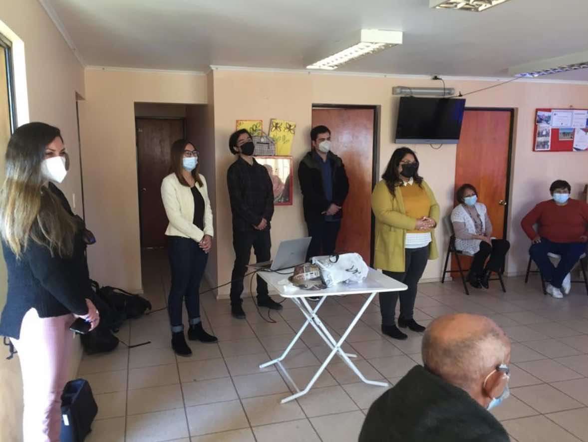 Estudiantes del Técnico en Trabajo Social y de Ingeniería en Informática del IPST La Serena, sociabilización su proyecto TercerActivApp