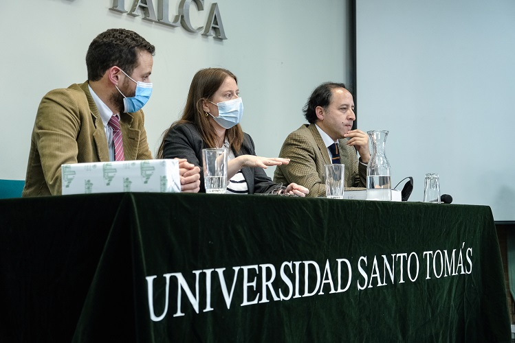 Constituyente Constanza Hube se reunió con estudiantes de Derecho de la UST Talca