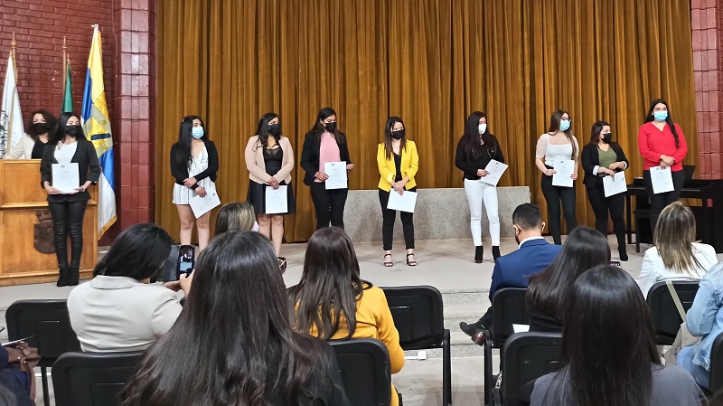 Estudiantes de Técnico en Trabajo Social se certifican en Manejo de Programas Sociales y de Información Social