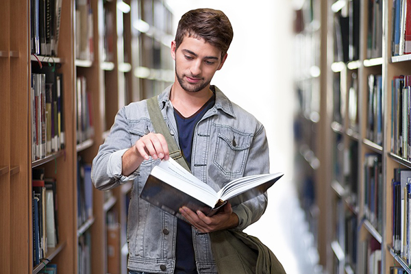 Gratuidad, CAE y becas de financiamiento: Los diversos beneficios que ofrece Santo Tomás