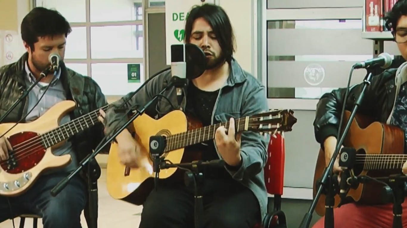 Bajo Decibel: La nueva apuesta de Técnico Sonido Santo Tomás