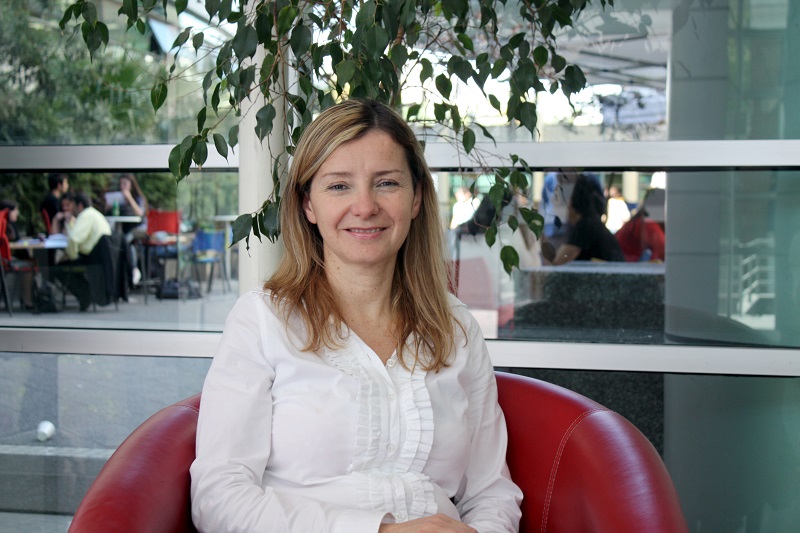 Académica Liliana Maier lanzó libro “Tópicos en microbiología e inocuidad de los alimentos”