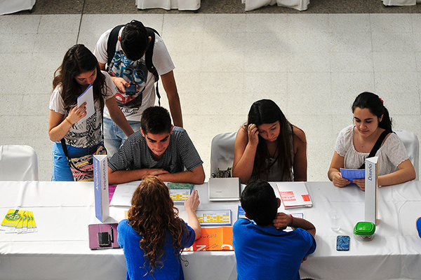 Con puntaje en mano: Así es el proceso de Admisión Centralizada para postular a la Universidad Santo Tomás