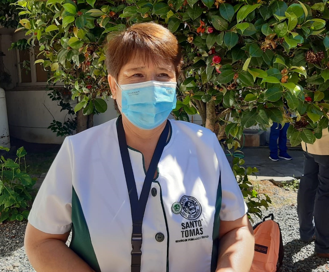 Viviana Lagos: “Me convencí de que tengo la vocación para esto, por eso me motivé a estudiar en Santo Tomás”