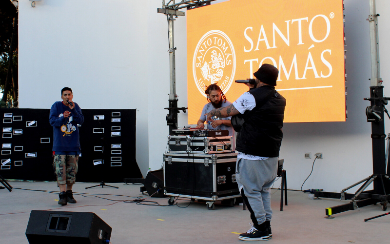 Jóvenes de la Región de Valparaíso despiden el 2021 junto a Santo Tomás con evento de Freestyle en Quintero