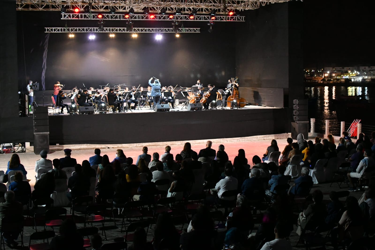 Orquesta Regional de Tarapacá resaltó la música chilena en su primera gala en Iquique