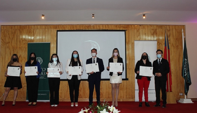Más de 450 nuevos técnicos y profesionales se titularon en Santo Tomás Punta Arenas