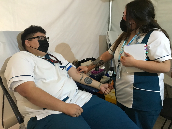 Tomasinos de Santiago Centro participan en campaña de donación de sangre