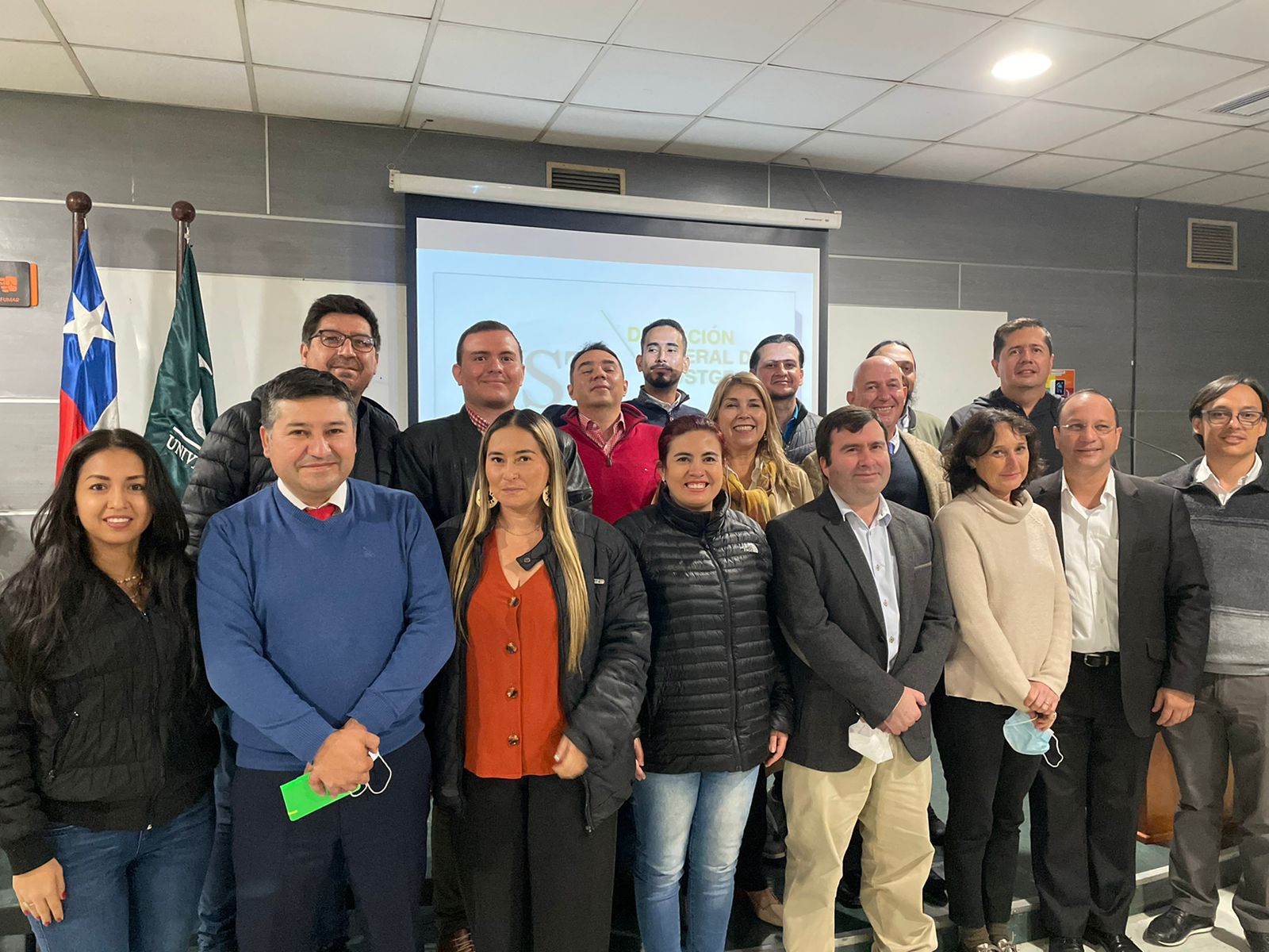 UST recibe a comisión de la Red de Universidades del Huila, Colombia, y estrecha lazos de colaboración en el área de investigación