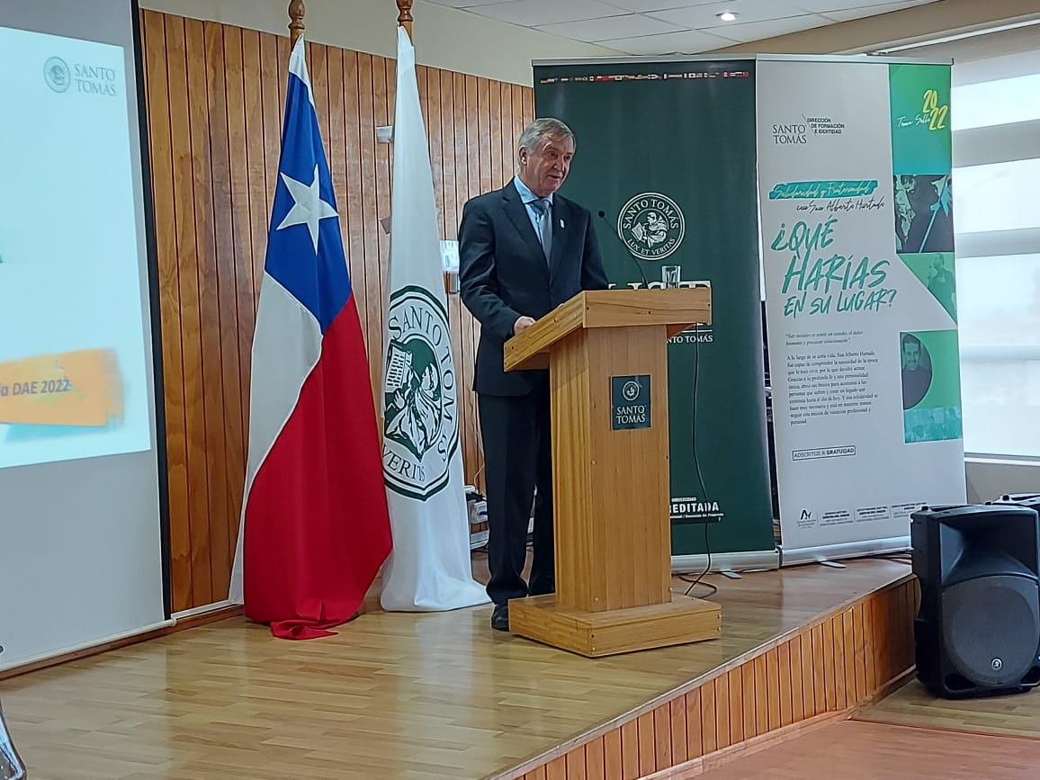 Santo Tomás Puerto Montt inauguró Año Académico con clase magistral sobre impacto del conflicto en Asia en la Región