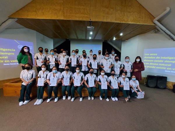 En Puerto Montt estudiantes de Técnico en Enfermería realizaron emotiva ceremonia de investidura