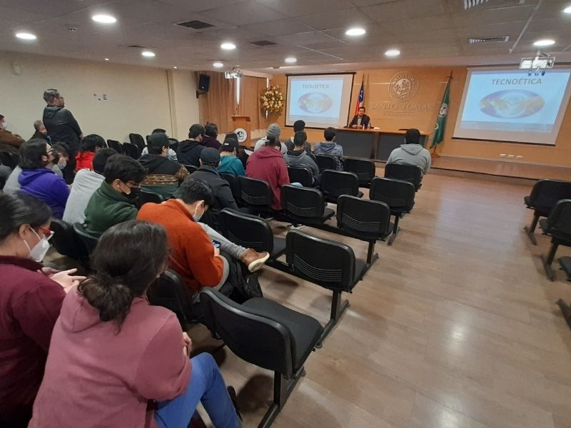 Estudiantes de Informática reflexionaron sobre los límites en la DataScience