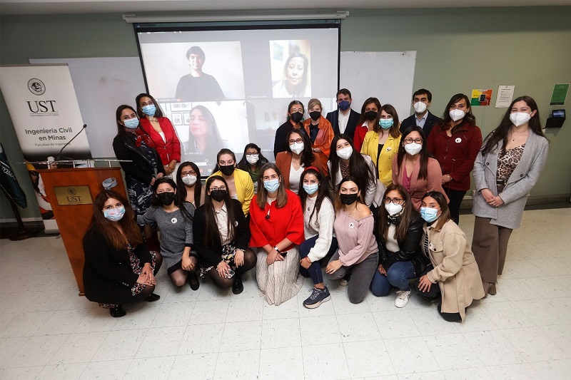 Encuentro Red de Ingenieras de Minas 2022 se desarrolló en UST Santiago