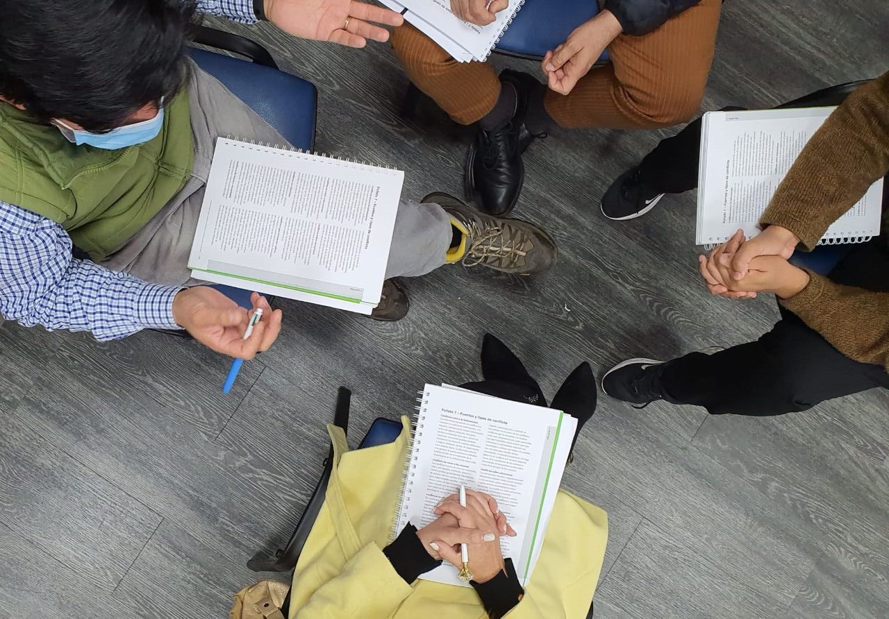 Talleres de diálogo para reconstruir la confianza: Centro Nansen capacita a más de 100 personas en herramientas básicas de diálogo