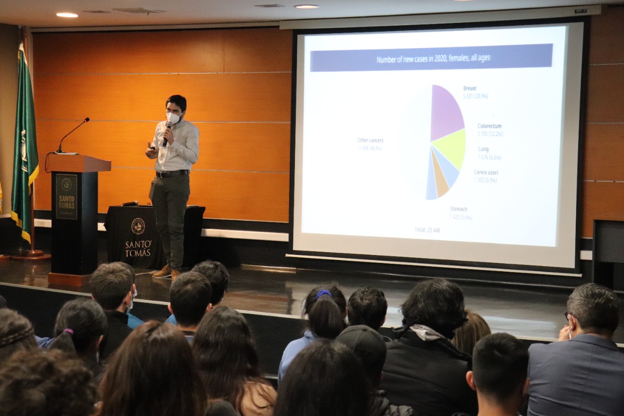 Académica marroquí aprobó a jóvenes investigadores de Kinesiología UST Los Ángeles